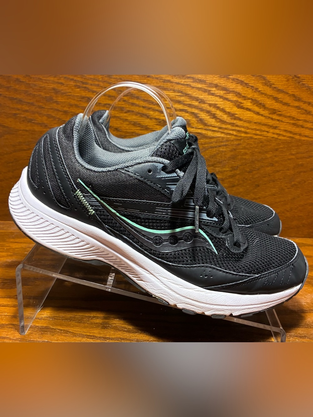 Saucony Cohesion 15 Black Meadow Running Shoes Women’s Size 9.5